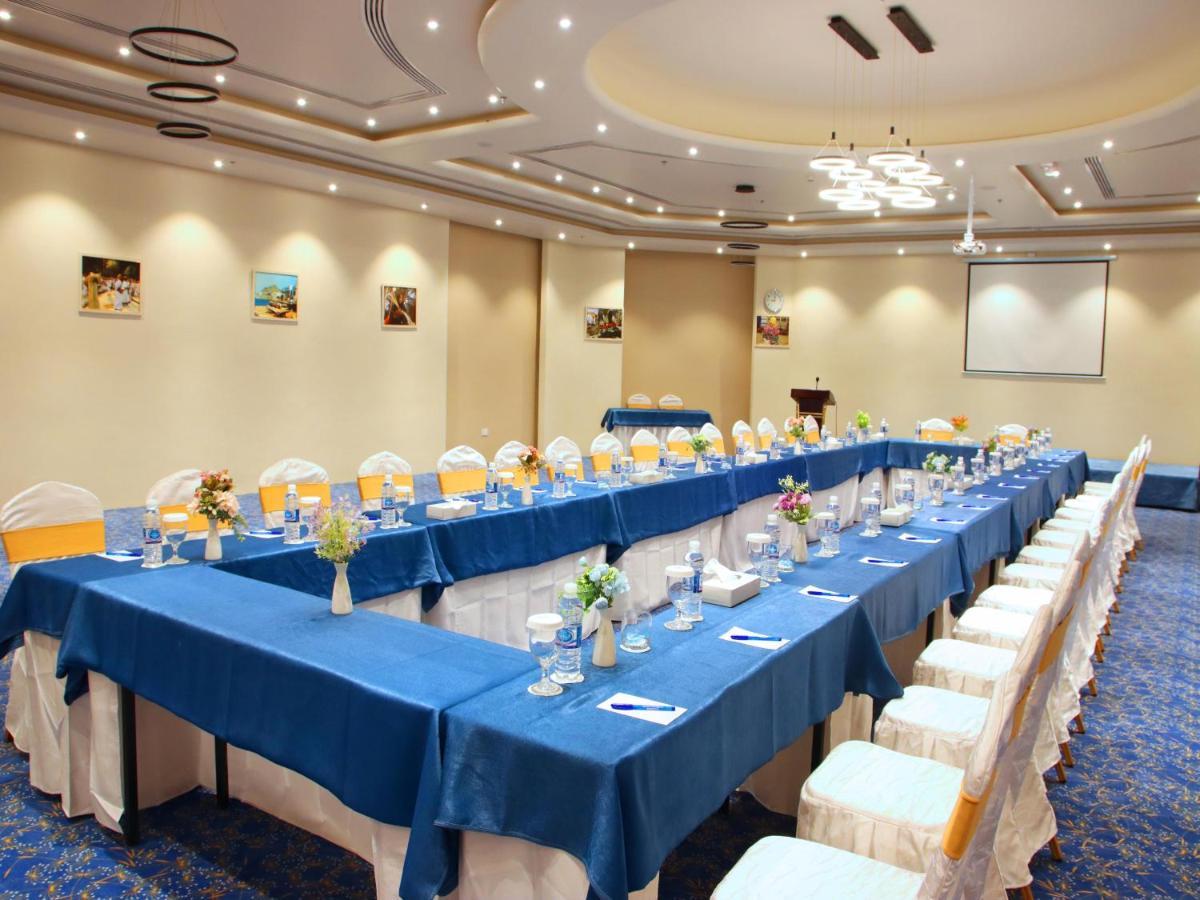 Rozana Hotel Muscat Luaran gambar